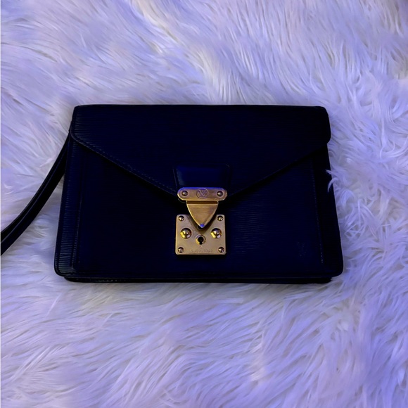 Authentic Louis Vuitton Clutch Bag Black Epi Leather - Picture 6 of 11